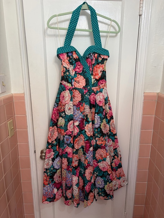 Vintage Dresses & Skirts - Vintage First Focus Floral Halter Dress